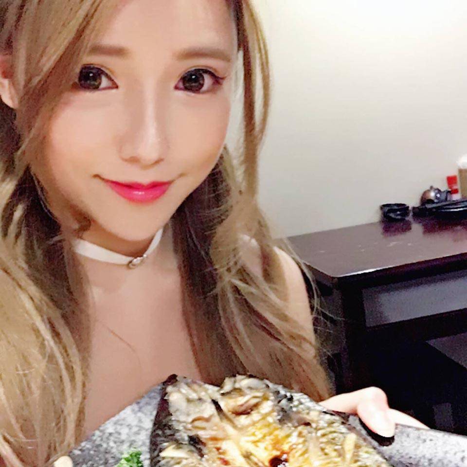 Nina 譚詠曦 香港美女模特兒轉職擔任實況主囉-第1章-图片1