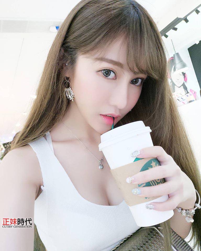 Umie 超萌香港正妹 真的好像洋娃娃喔-第1章-图片10