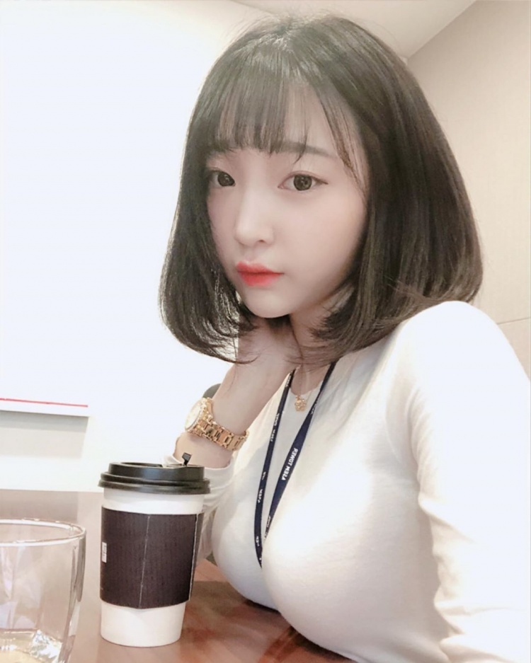沙發上的超胸妹...啊嘶！～姜仁卿（강인경）-第1章-图片11