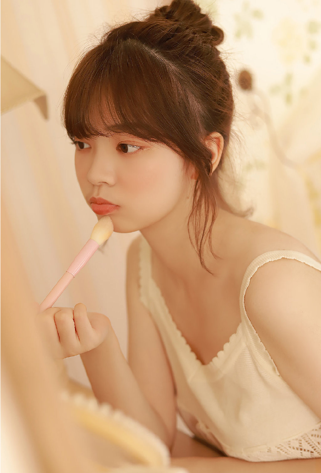 白嫩睡衣美女吊帶長腿性感圖片-第1章-图片8