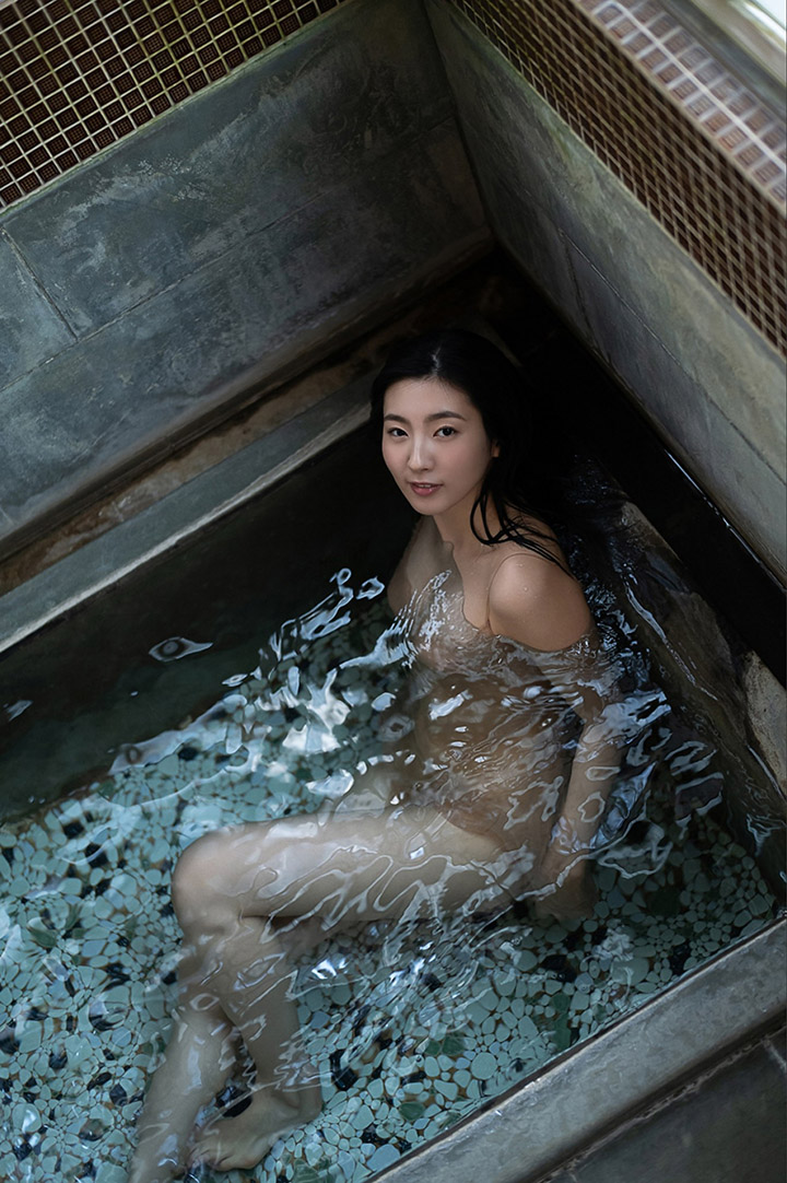 藥劑師福井セリナ拒當默默奉獻的灰姑娘溫泉展示透視性感-第1章-图片12