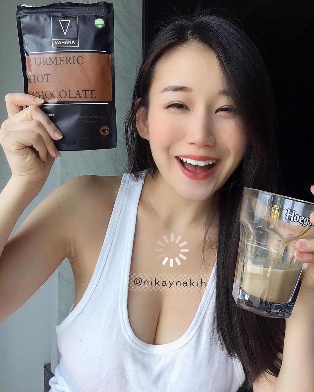 極品正妹辦公室秀出好身材，惹火身材太火辣啦！-第1章-图片4