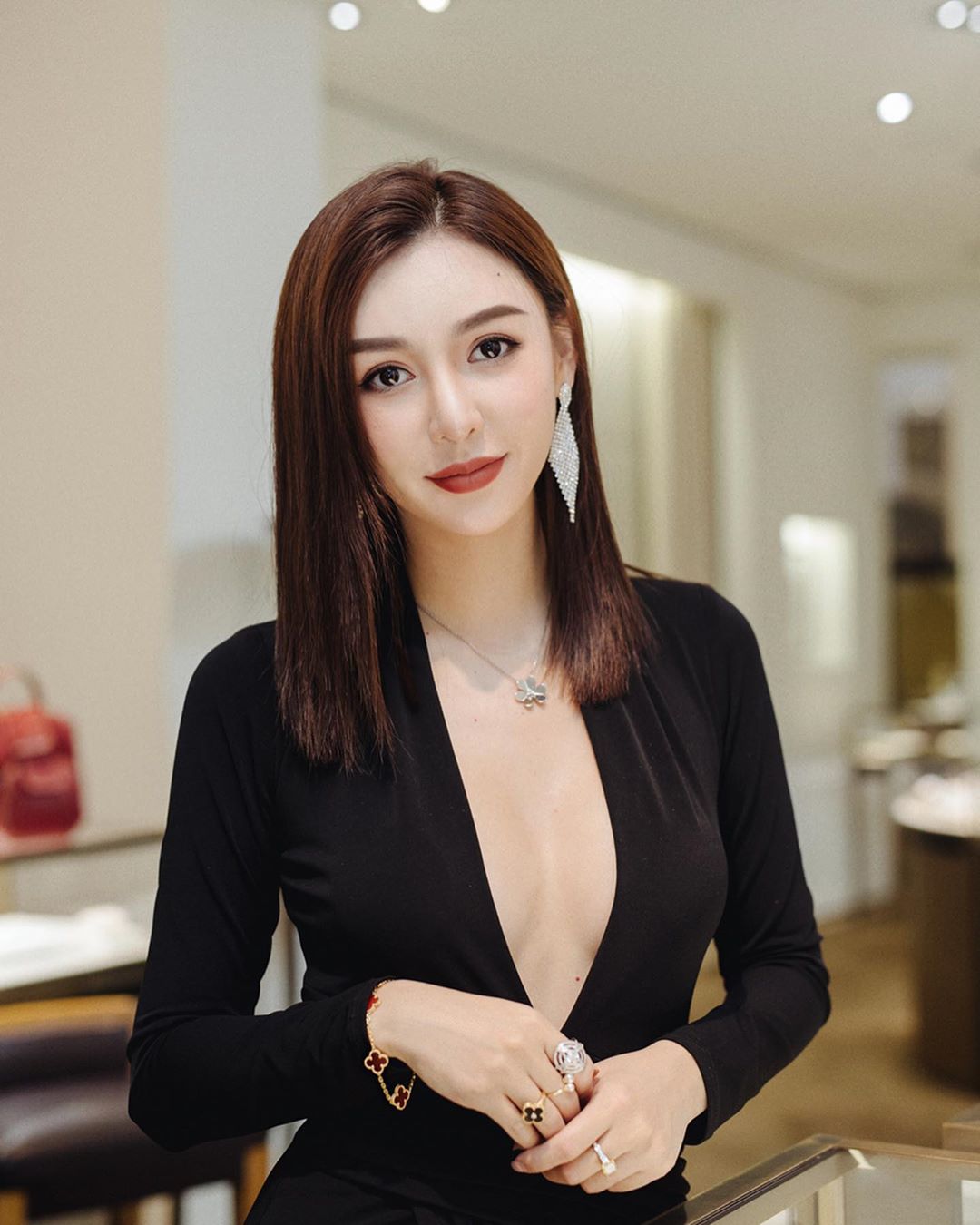 加拿大版「昆淩+ Angelababy 成熟體」還會駱駝蹄-第1章-图片7