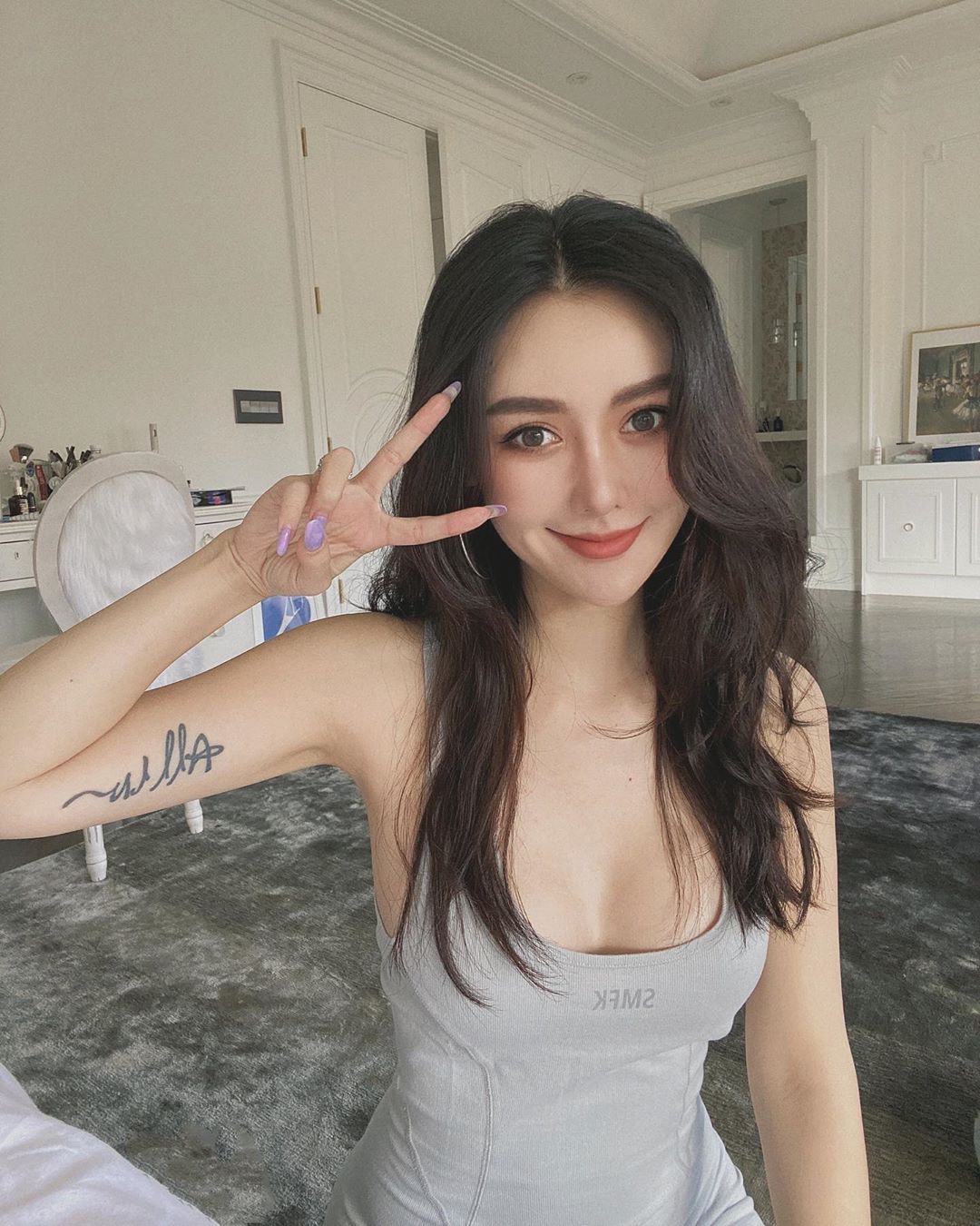 加拿大版「昆淩+ Angelababy 成熟體」還會駱駝蹄-第1章-图片15