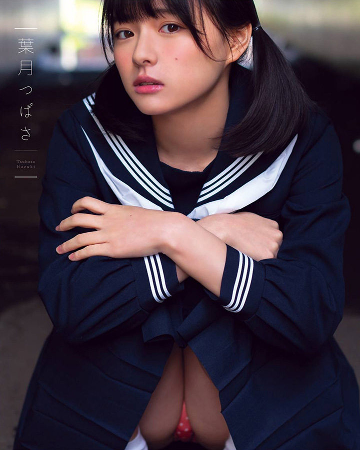 葉月翼以最適合校服王道清純派形象帶來半裸純真誘惑-第1章-图片4