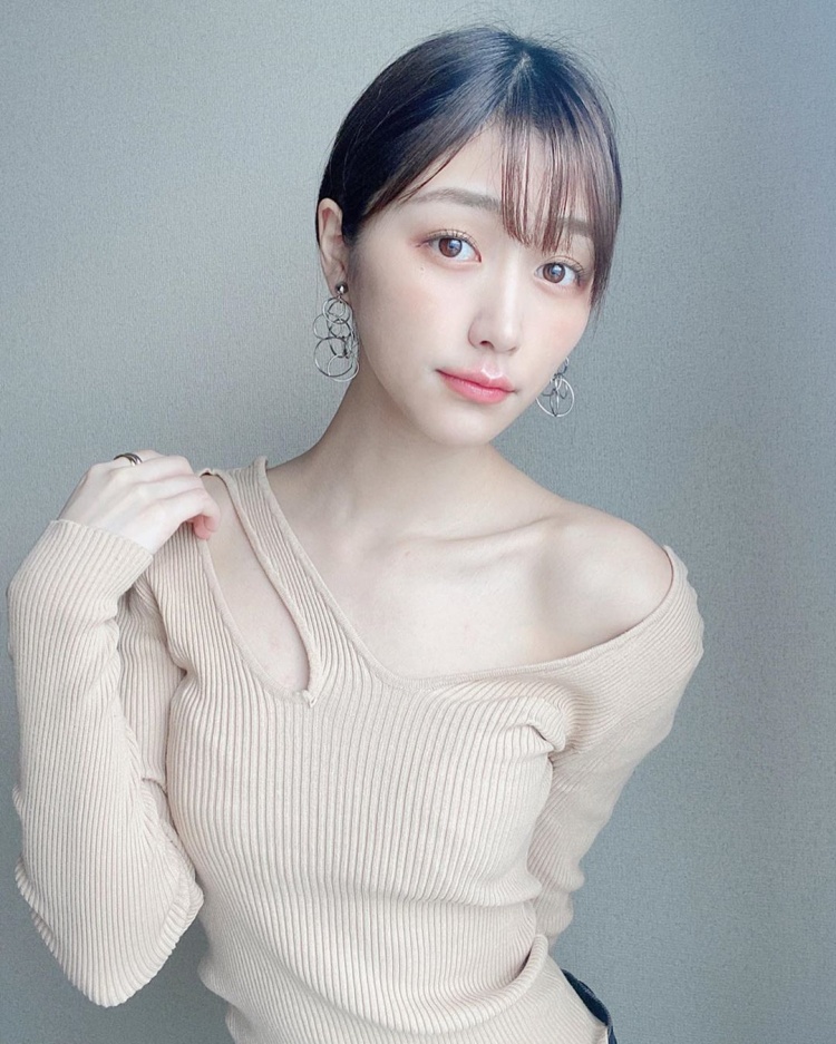 才22歲的正妹成衣業者！-第1章-图片4