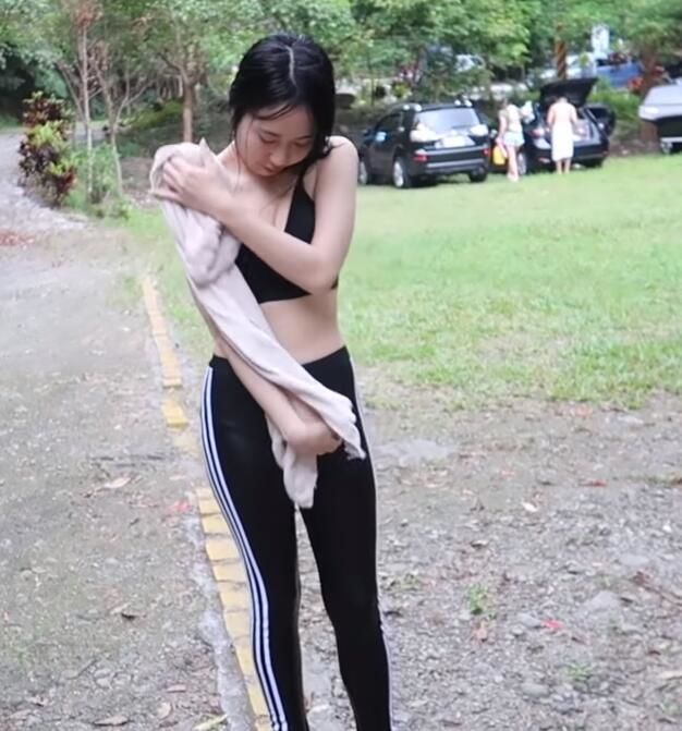 體驗溯溪「野外沐浴」畫面流出…網看暈：韓國妹子好開放啊！-第1章-图片3