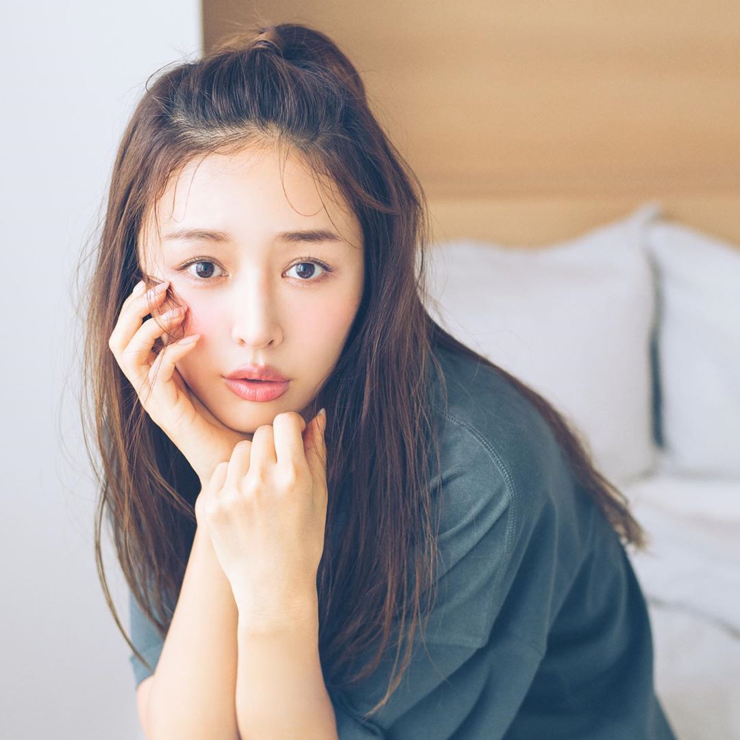 加治瞳 最美腰臀女歌手解放性感...火辣程度破表-第1章-图片20