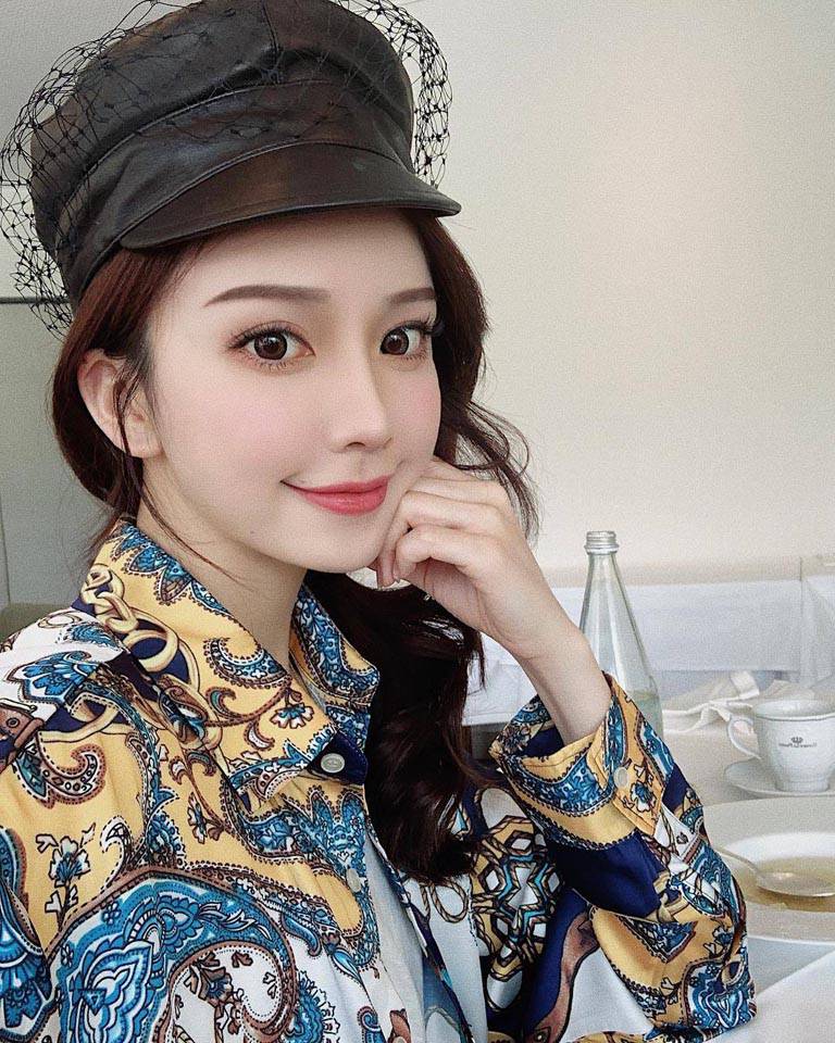 網拍界仙女老闆娘「喜哥」蜂腰翹臀自己當麻豆穩賺不虧！-第1章-图片8