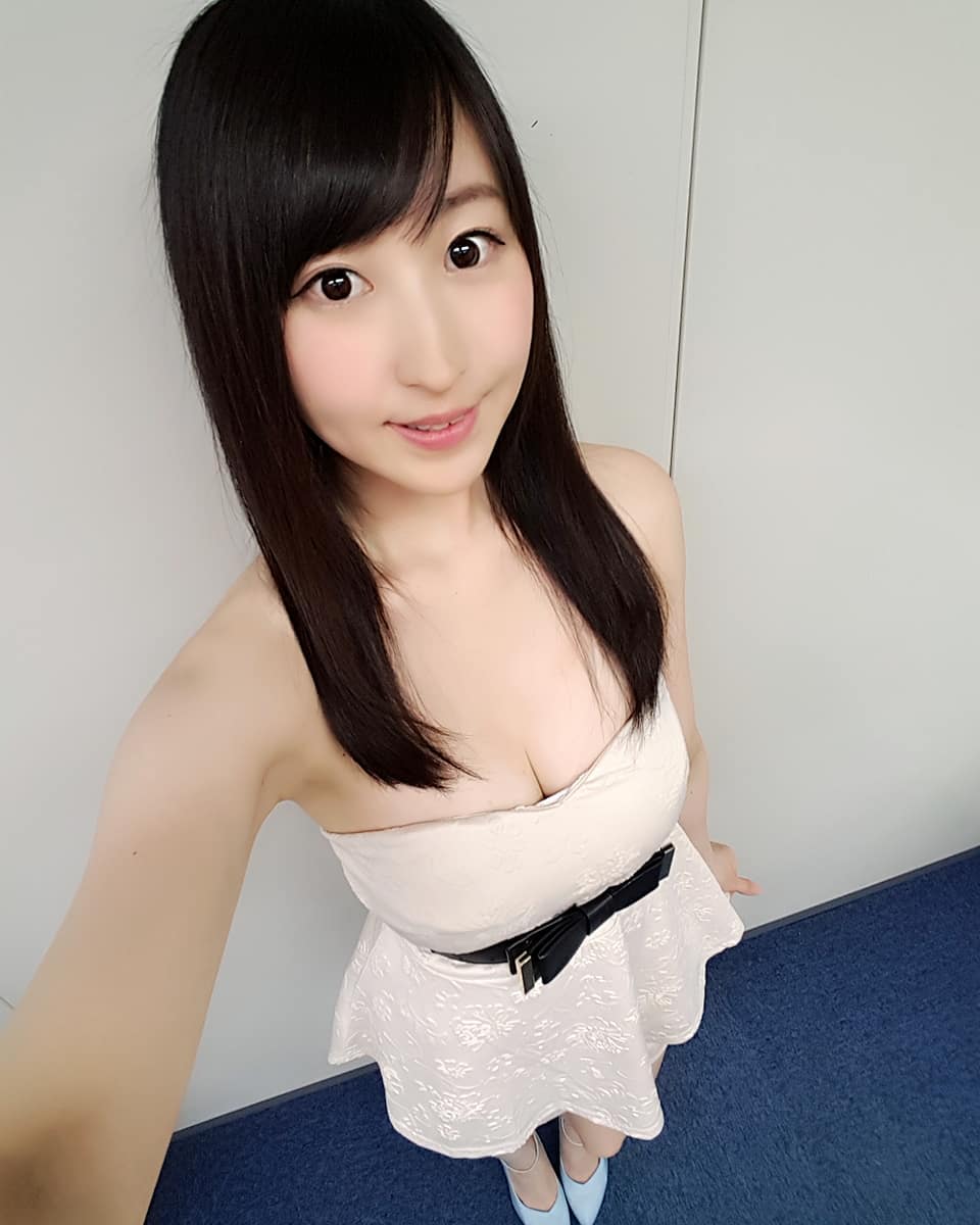 F Cup水著女優超愛爸爸同寢共浴31年-第1章-图片7