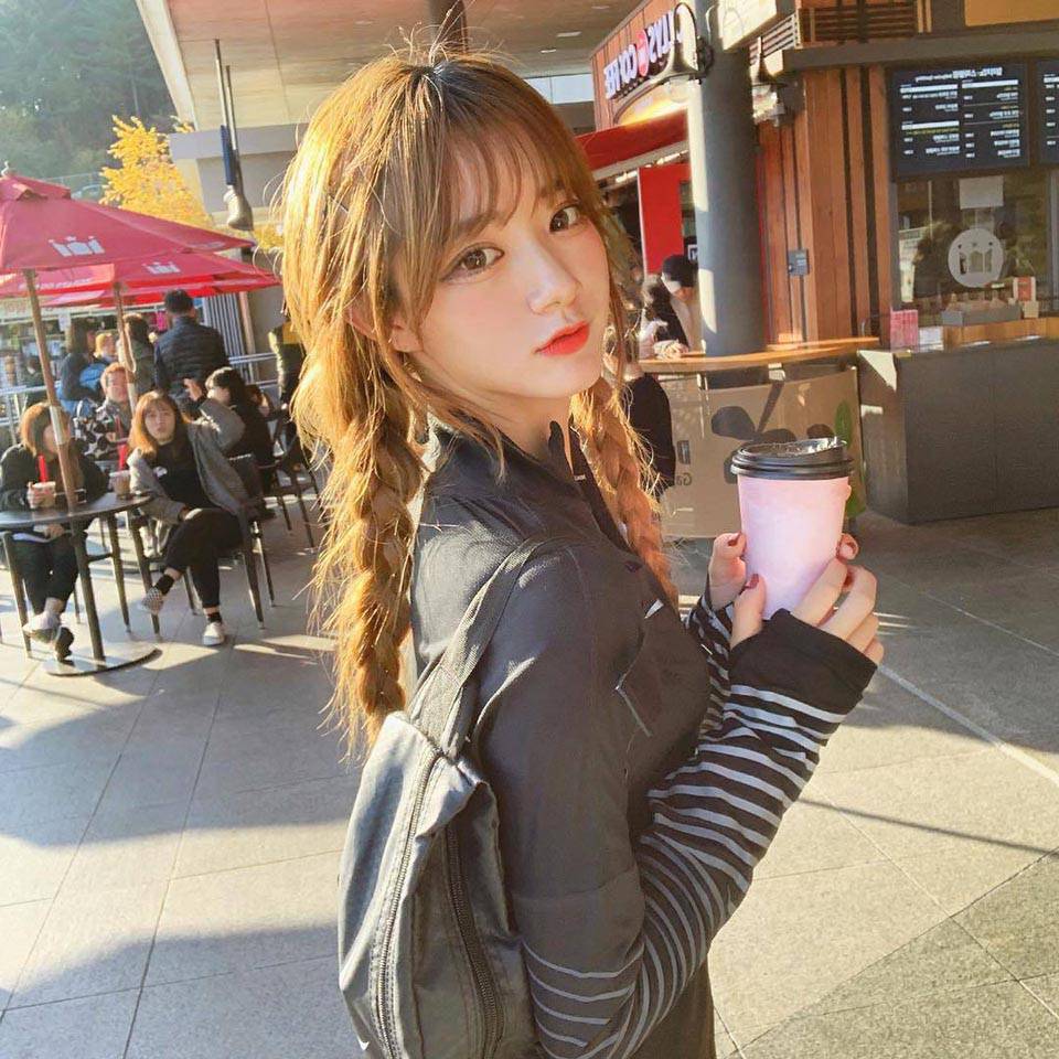 李相弦 IG吃貨美女 滿滿的餵食記~-第1章-图片1