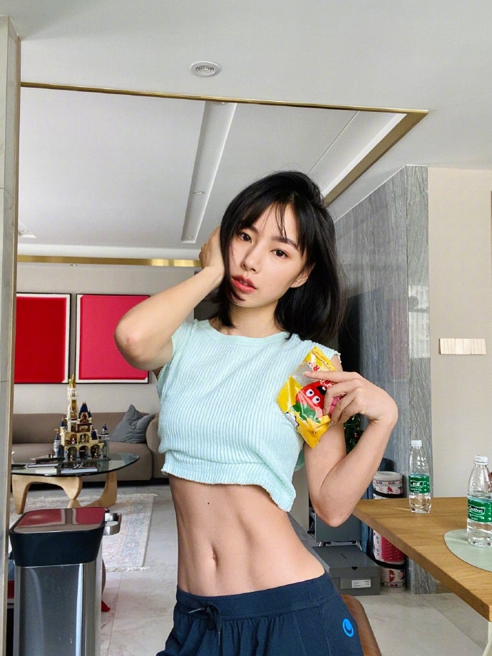 甜系健身美女「陳暖央」用甜美笑容與完美身材融化你的心！-第1章-图片17