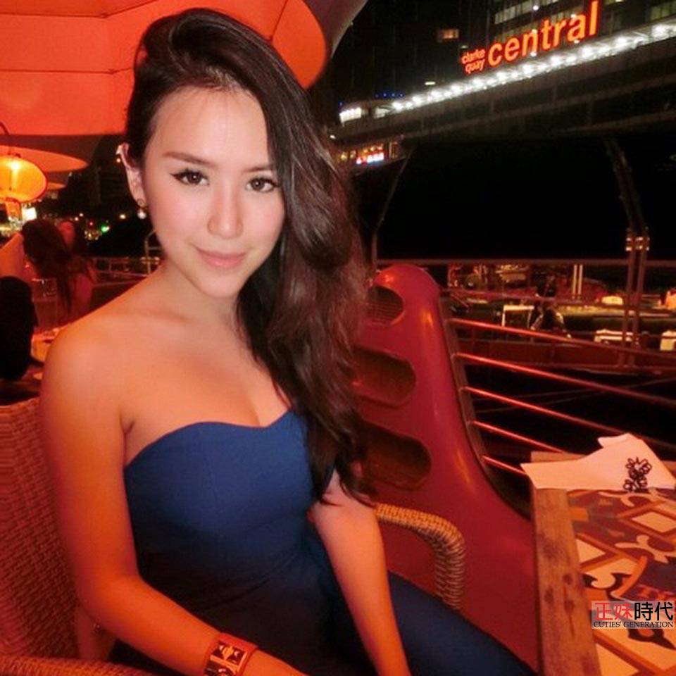 張心恬 Estee 「最正大馬OL」魔鬼身材太有魅力了-第1章-图片3