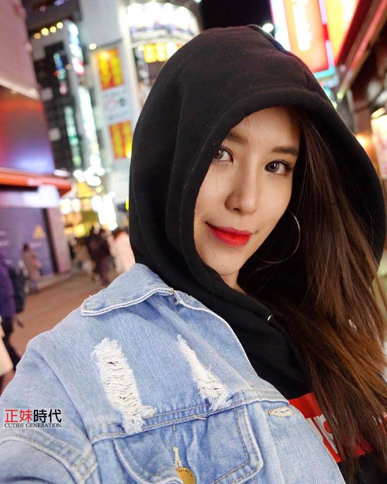 張心恬 Estee 「最正大馬OL」魔鬼身材太有魅力了-第1章-图片16