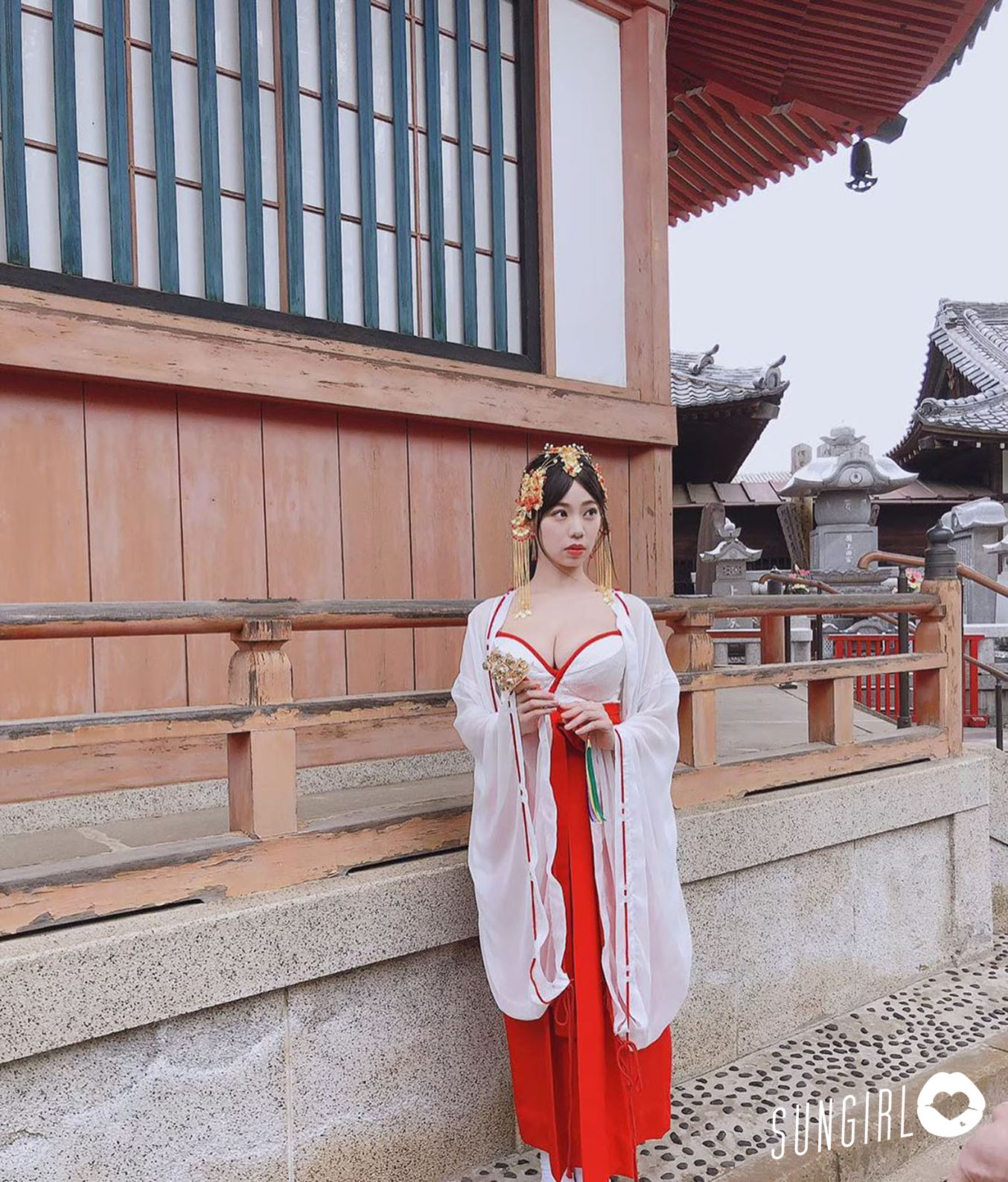 鈴木ふみ奈、布丁奶女優極致逆天身材 看3秒已經是極限!-第1章-图片5