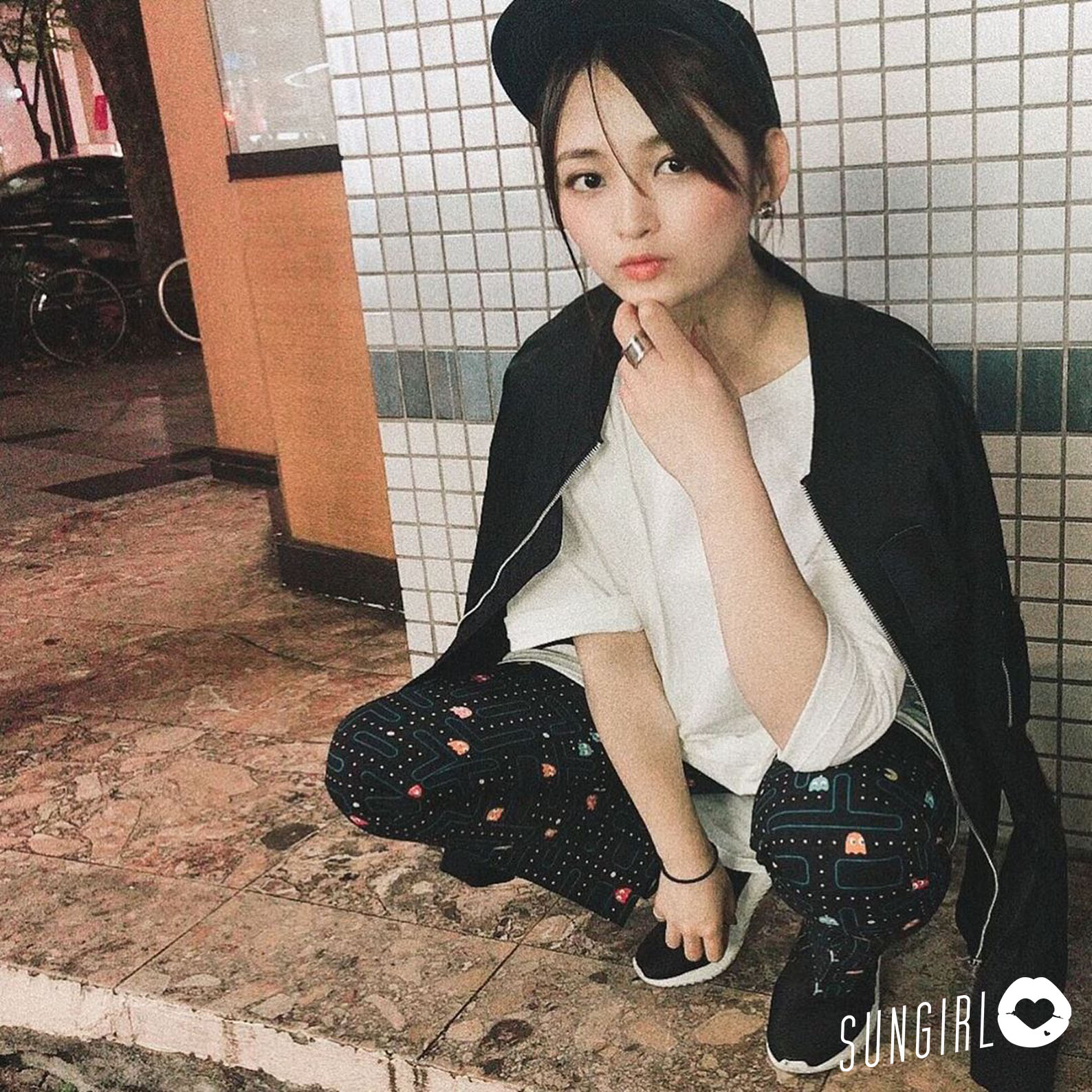 鈴木咲、性感貧乳女教師！大尺度寫真讓哥哥們都忍不住惹！-第1章-图片7