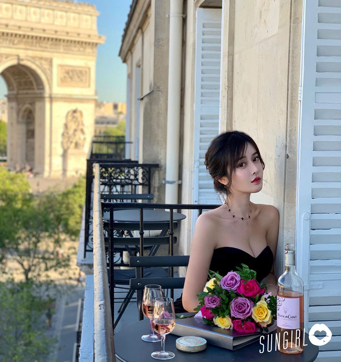 Katherine Han、G奶甜心穿上丁字比基尼露出渾圓屁屁，網友海翻適合使用肛棒美臀！-第1章-图片5