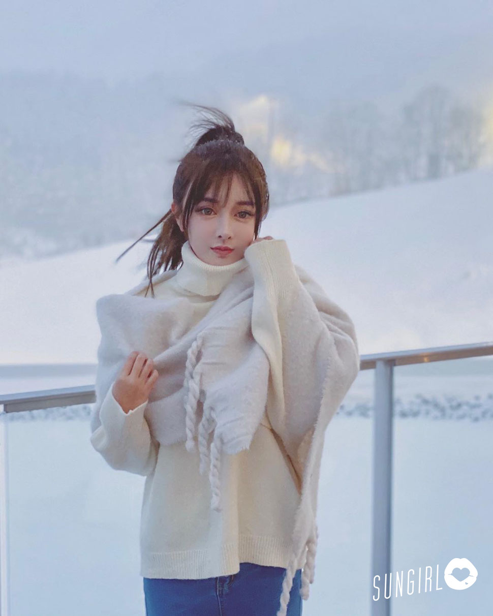 Katherine Han、G奶甜心穿上丁字比基尼露出渾圓屁屁，網友海翻適合使用肛棒美臀！-第1章-图片14