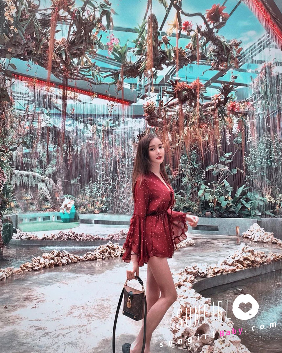 宜霏 Yifeis、大馬正妹超過42萬人追蹤 時尚博主豐滿上圍很搶鏡-第1章-图片3