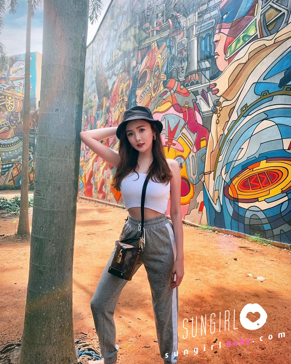 宜霏 Yifeis、大馬正妹超過42萬人追蹤 時尚博主豐滿上圍很搶鏡-第1章-图片16