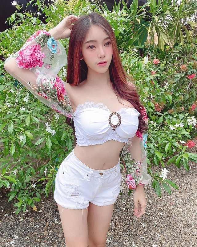 泰國超胸爆乳正妹Natphaphat R.-第1章-图片3