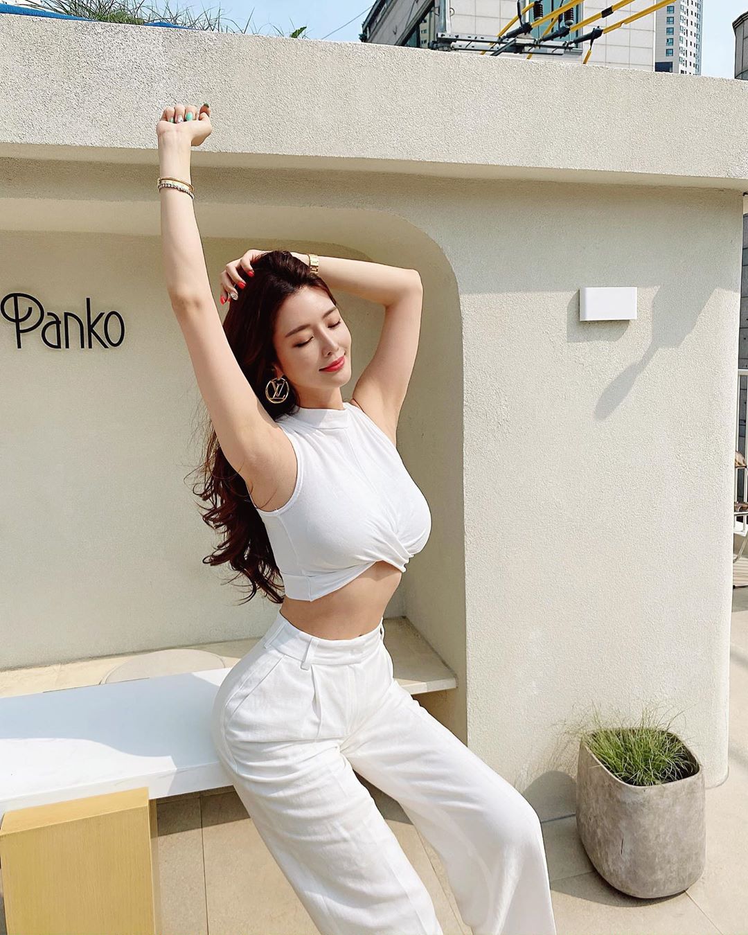 燒肉店發現「超胸小姊姊」美豔外型太撩人-第1章-图片24