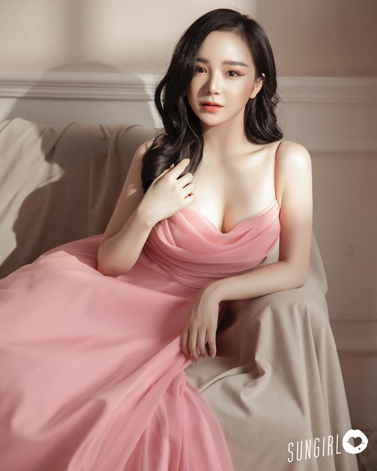 Nhatien、越南正妹超短球衣支持國家隊成球場焦點-第1章-图片10