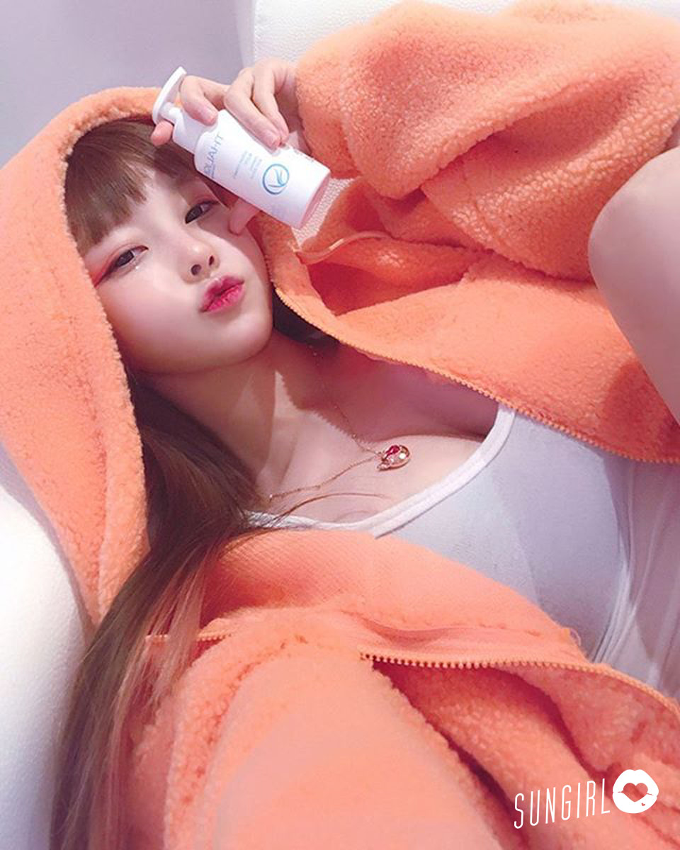 yiu 이유、韓國奶妹暗藏胸器 兩瓣屁桃跟著漲：網暴動搶當乾兒子-第1章-图片3