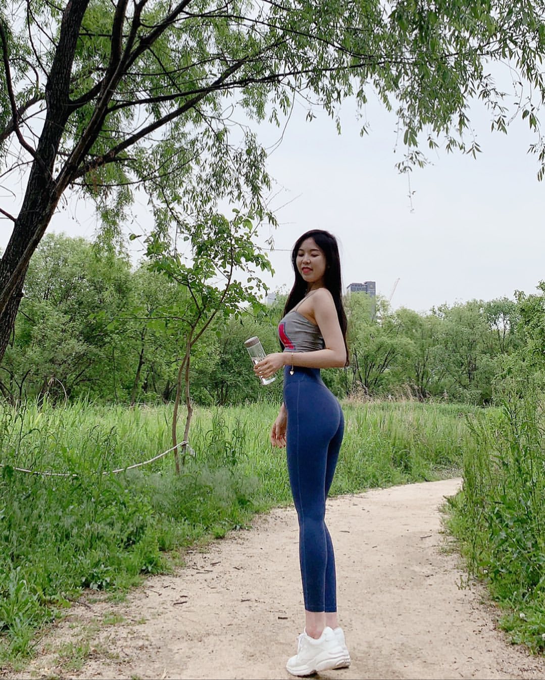 韓國「九頭身白皙辣妹」美腿視角有夠犯規！-第1章-图片11