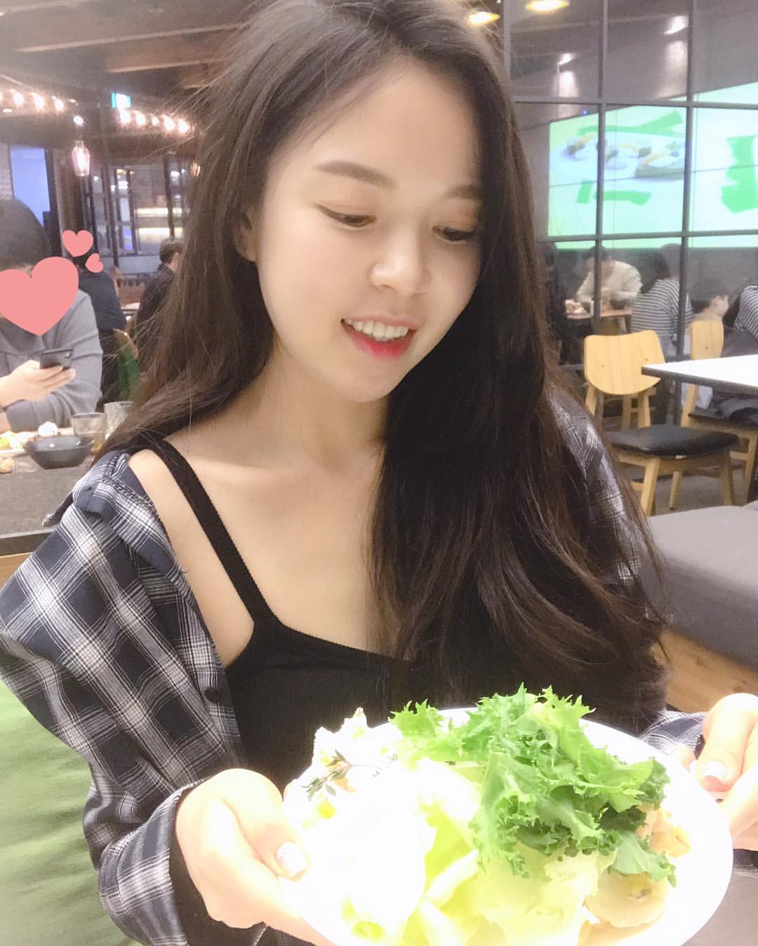 韓國「九頭身白皙辣妹」美腿視角有夠犯規！-第1章-图片26