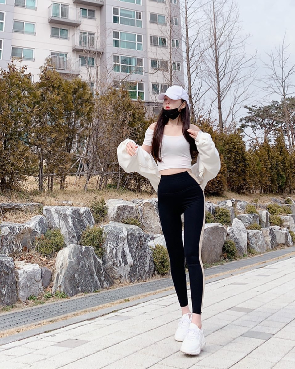 韓國「九頭身白皙辣妹」美腿視角有夠犯規！-第1章-图片33