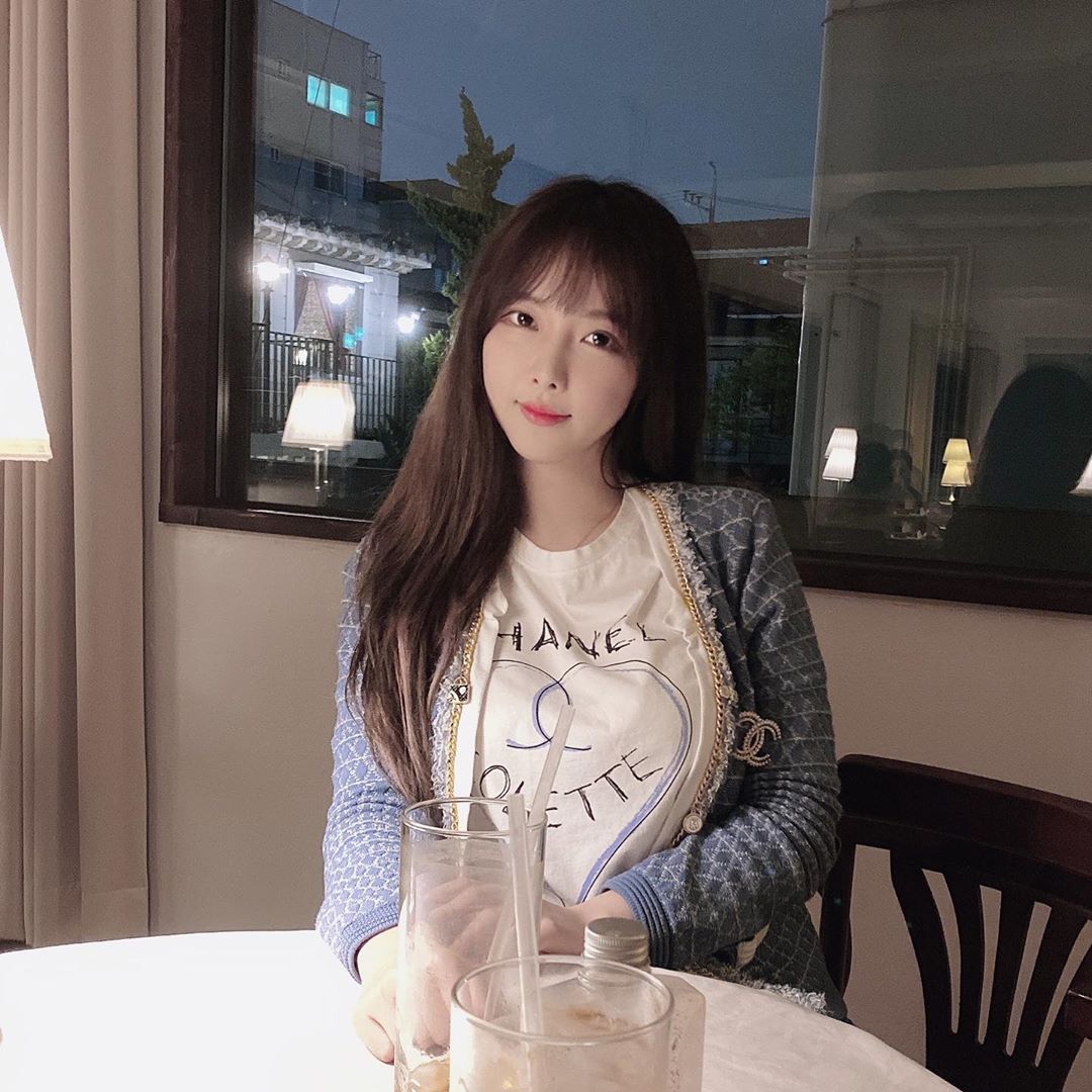 鄰家系「清純大姊姊」釋放飽滿大能量！-第1章-图片2