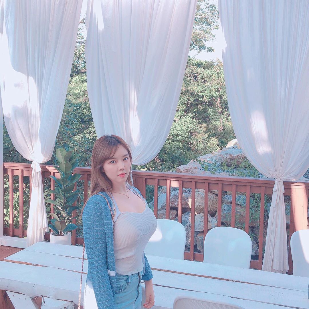 鄰家系「清純大姊姊」釋放飽滿大能量！-第1章-图片7