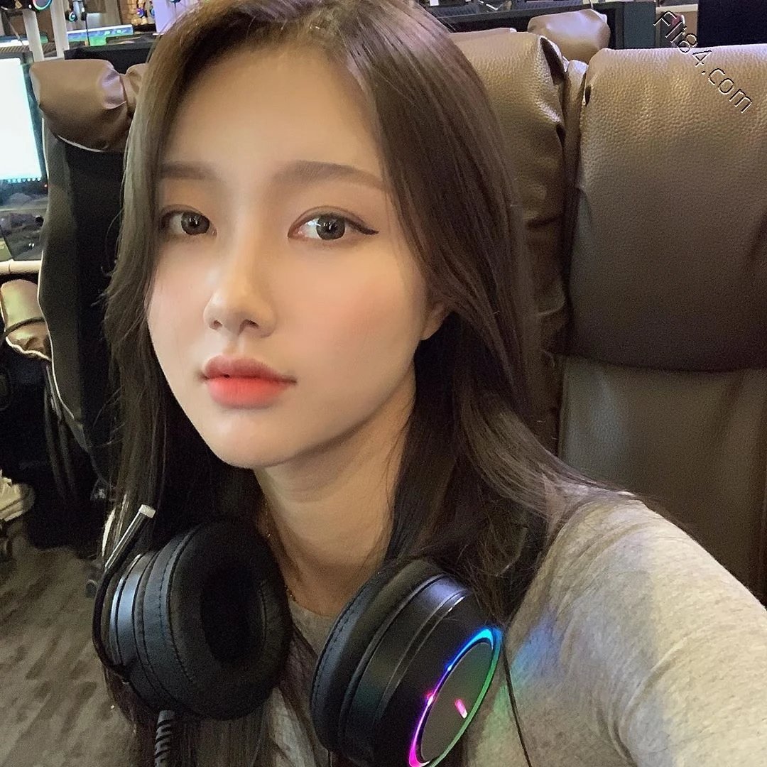 天菜級「氣質甜美正妹」燦爛笑容讓人融化！高顏值外型瞬間撩倒網友-第1章-图片4