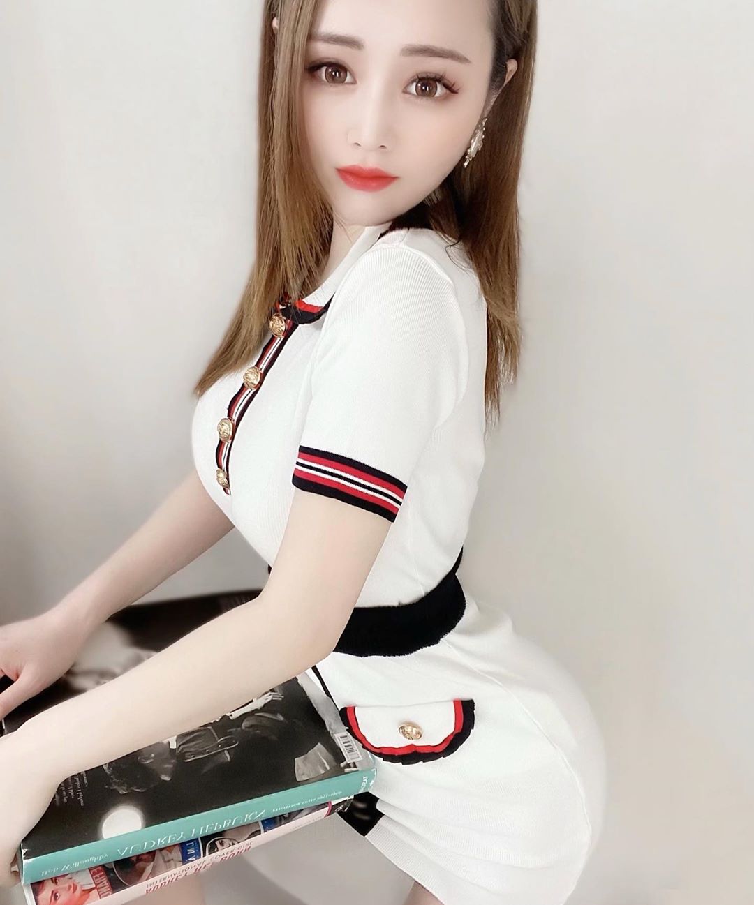 精品服裝設計師「本多胡桃」像芭比娃娃一樣漂亮！-第1章-图片11