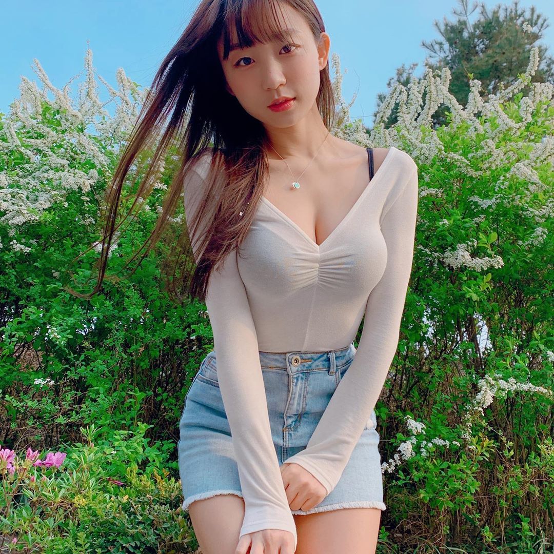 韓國 Henney居家性感小背心 直播玩動森問粉絲動唔動心-第1章-图片14