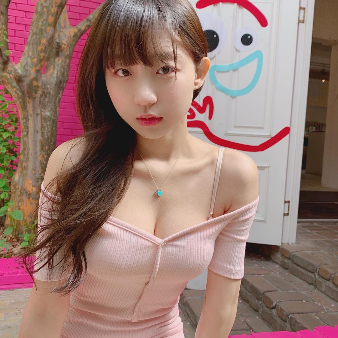 韓國 Henney居家性感小背心 直播玩動森問粉絲動唔動心-第1章-图片15