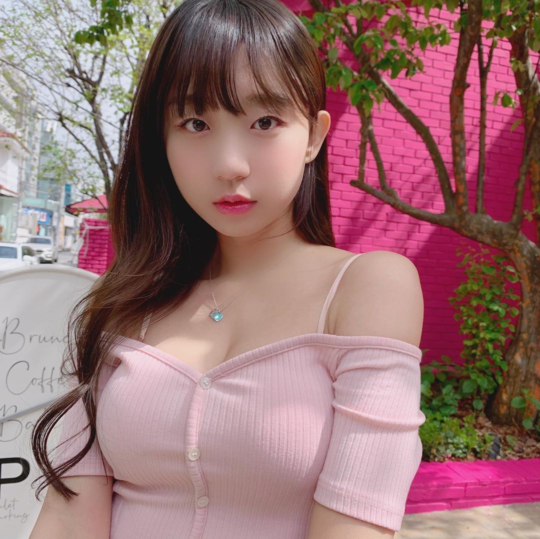 韓國 Henney居家性感小背心 直播玩動森問粉絲動唔動心-第1章-图片10