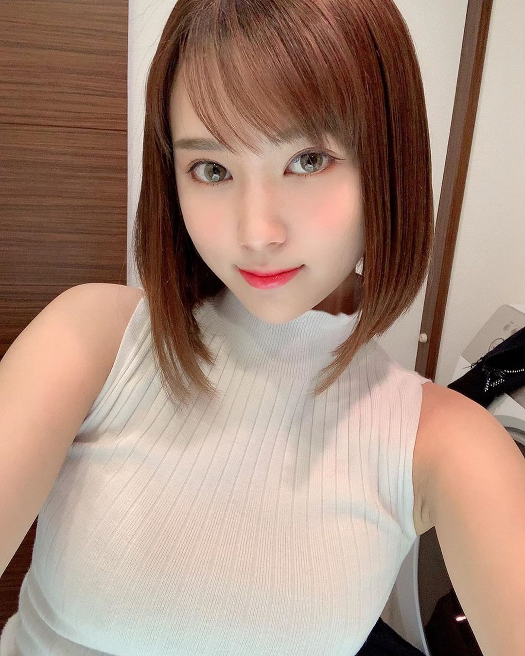 最美牙醫「F級巨球」全炸出！　診間性感照曝光…-第1章-图片12