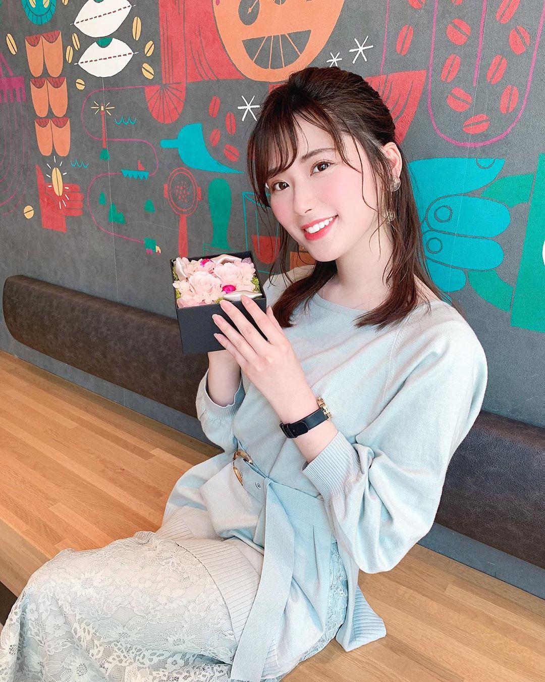 清純校花脫了！袒胸蹦出巨乳 車頭燈狂晃快走光-第1章-图片14