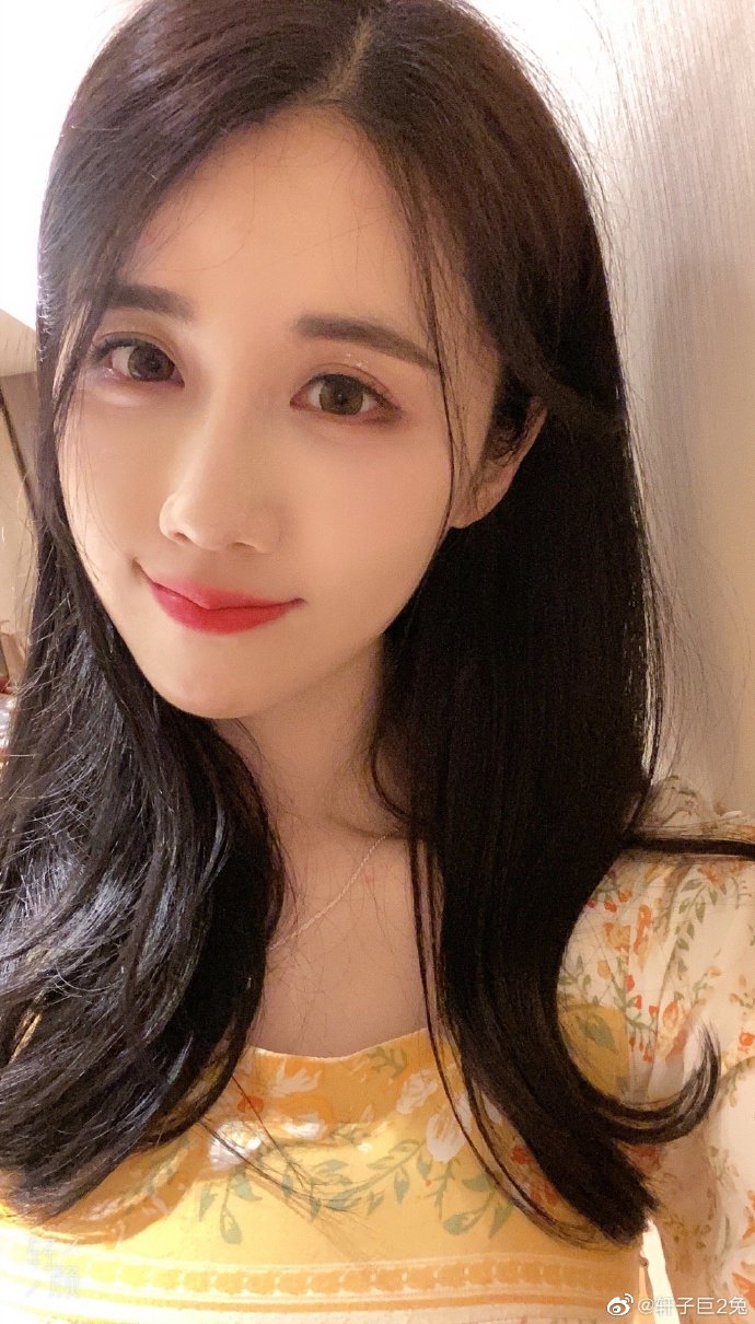 長腿直播主「軒子巨」-第1章-图片10