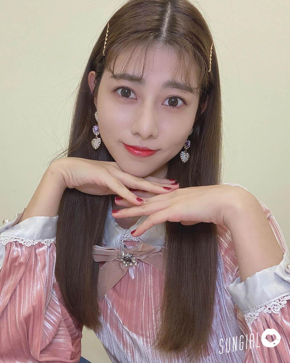 阿部瑪利亞、「TTP性感女神」中空上衣曬A4腰！突宣布畢業網傻眼-第1章-图片2