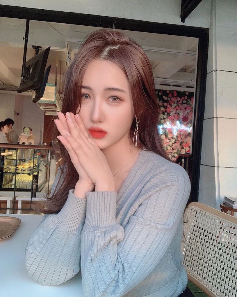 放風了！美艷正妹MODEL 윤주穿低胸小背心散步-第1章-图片10