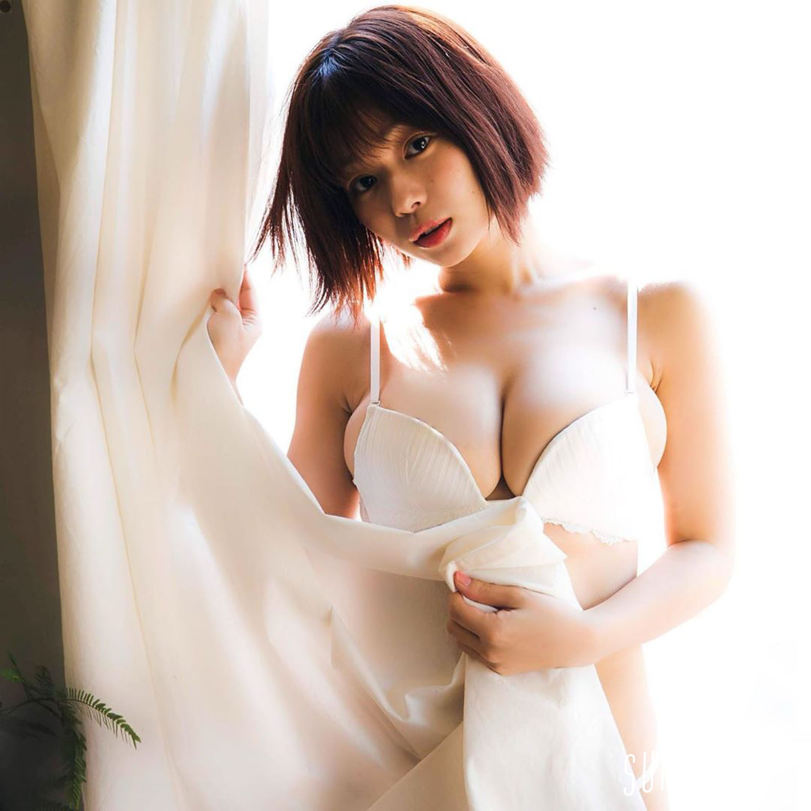 和地つかさ、當紅巨乳辣妹 綜藝節目玩遊戲疑似露兩點!-第1章-图片3