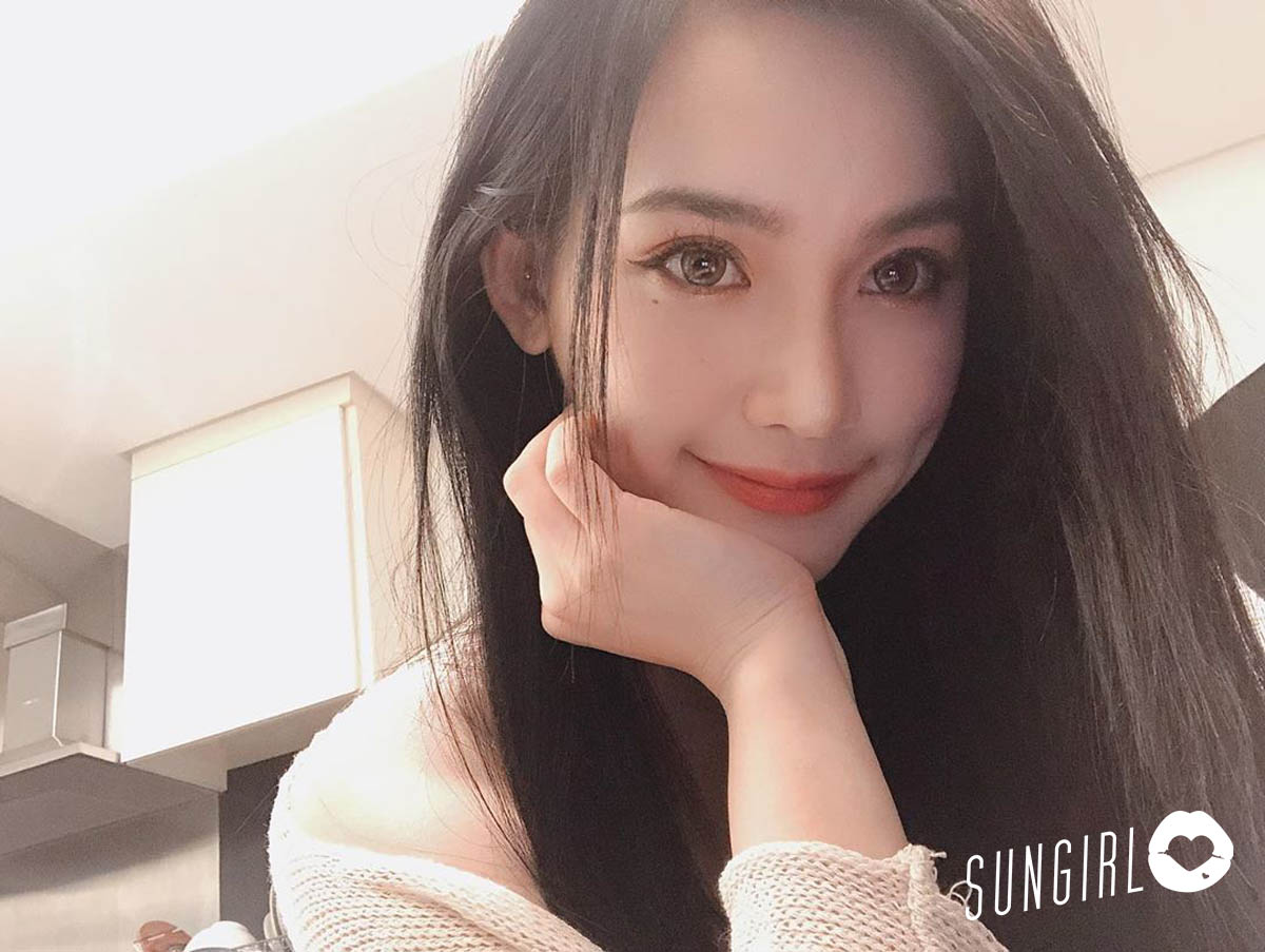 Hsinlin, as if surprised Angelababy, pink jacket with snow milk, smiling and sweet and sweet!-第1章-图片13
