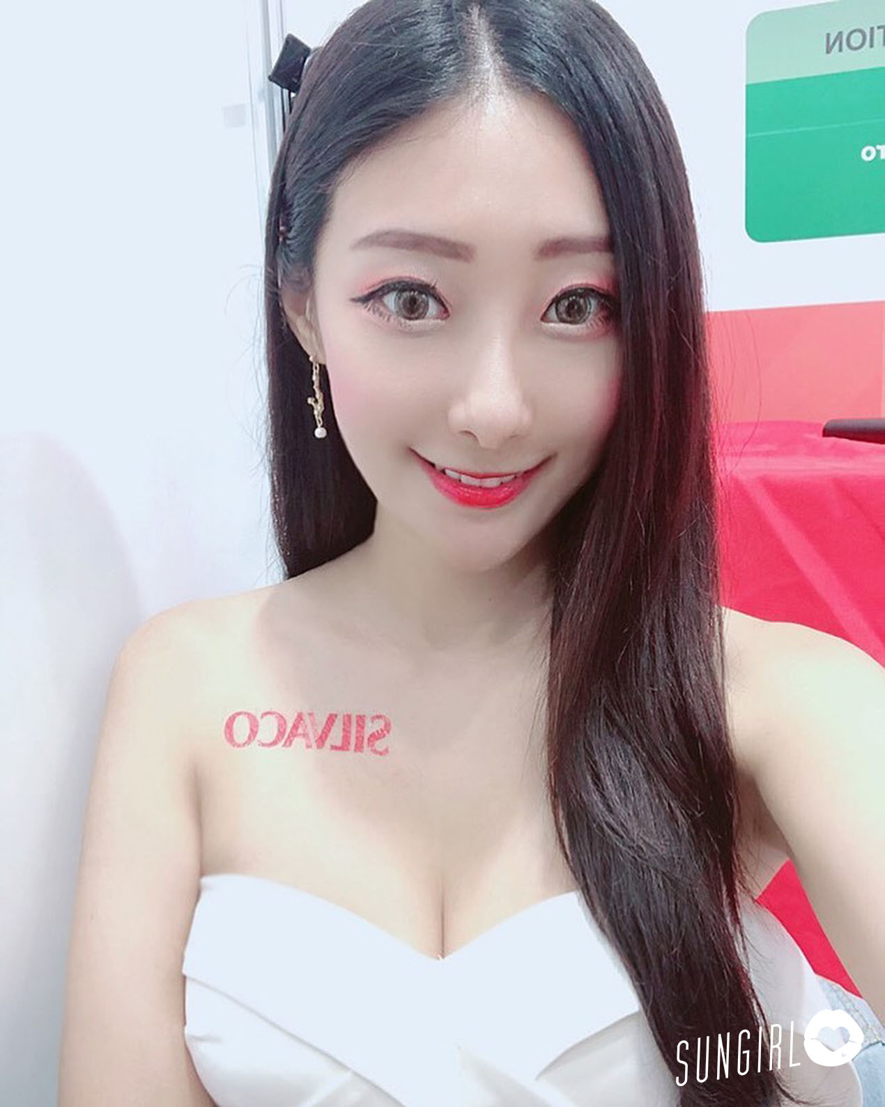 Wu Chuan, fibrous long legs make people rebellion really want to lick and bite her.-第1章-图片8