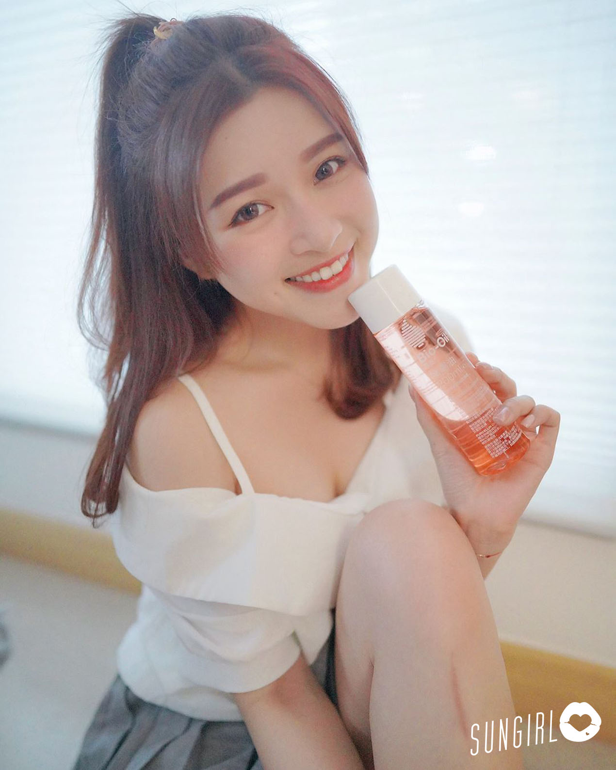 香港正妹 李蔓瑩、新一代女神疑似全裸泡湯網友紛紛暴動!