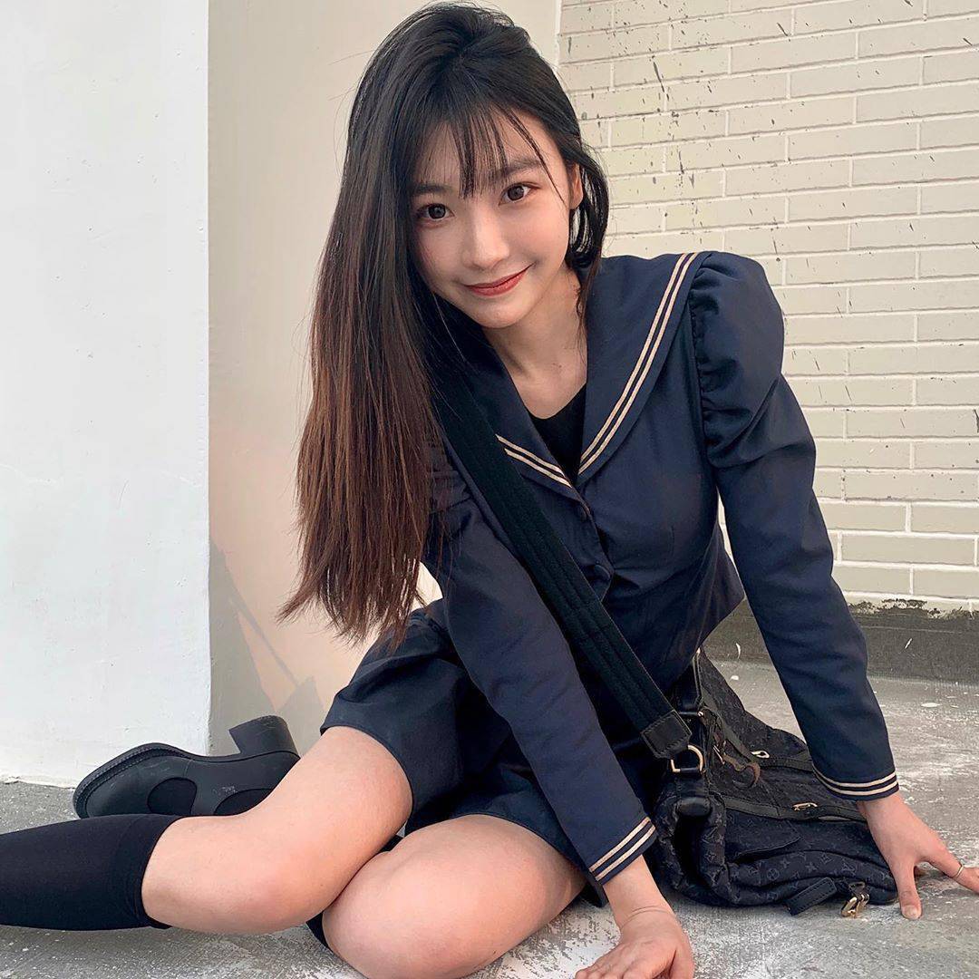 yimengling 零死角長腿女神　網：「美翻」-第1章-图片10