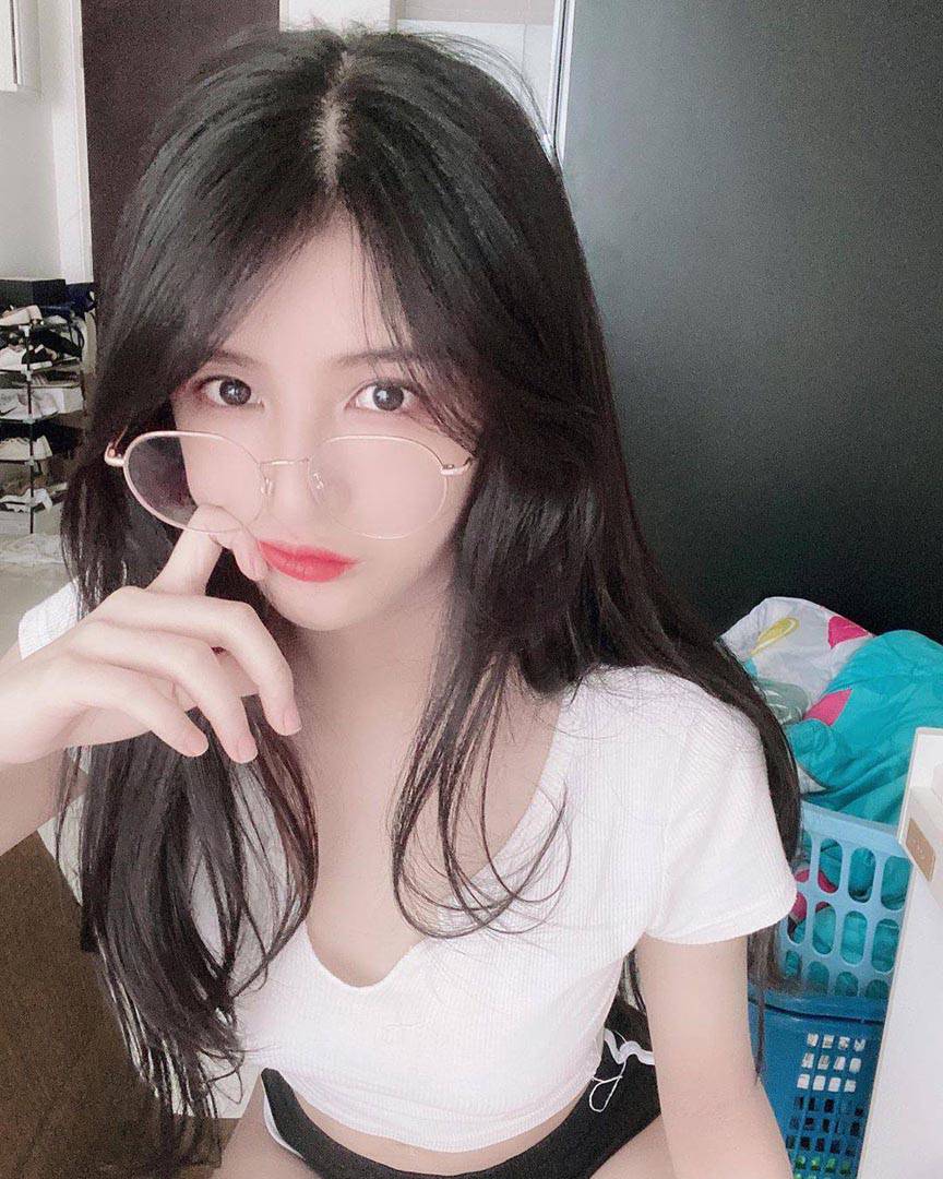 Sharon Iim 馬來西亞正妹 五官身材都好立體啊-第1章-图片17
