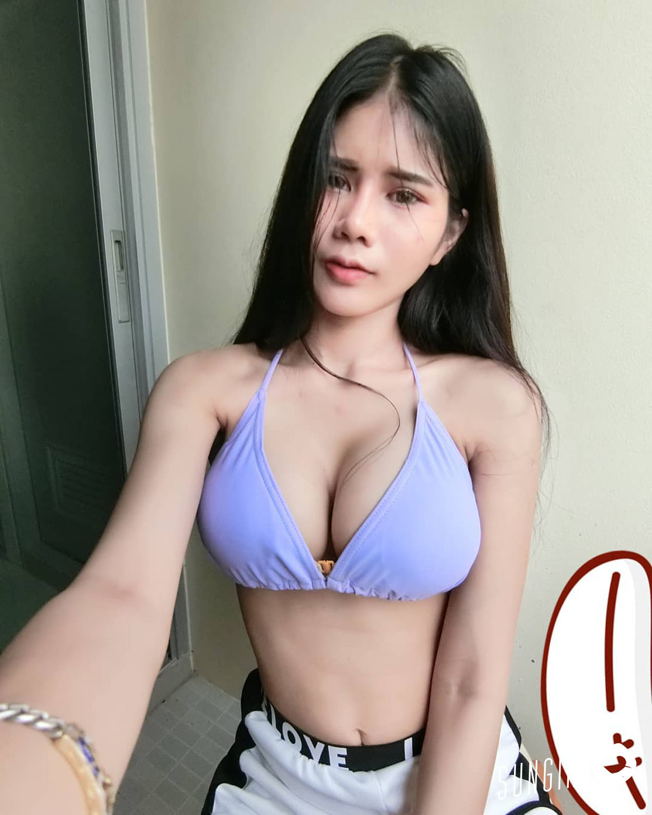 泰國正妹 Paween Phasri、泰國天氣炎熱 不穿衣服上街對她來說是基本！-第1章-图片11